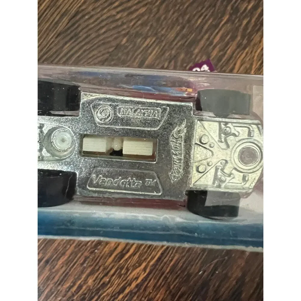 Hot Wheels 2007 X-Raycer 04 Vendetta Glow In Dark Diecast Car Translucent New